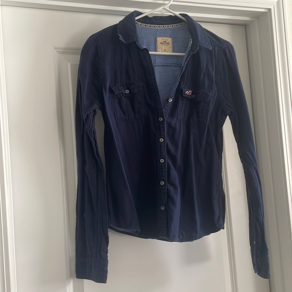 Hollister long sleeve button up shirt